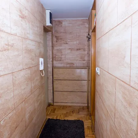 Balkanska Eth Apartment *