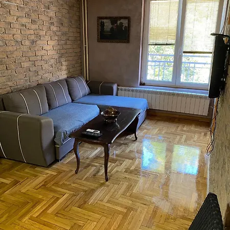 Balkanska Eth Apartment *